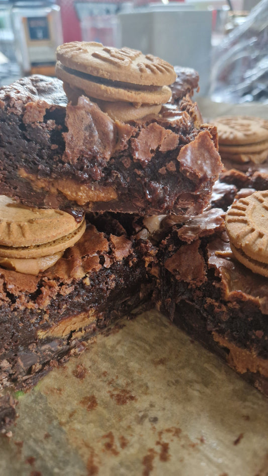 Biscoff Brownies – Gooey Lotus Biscoff Brownie Box